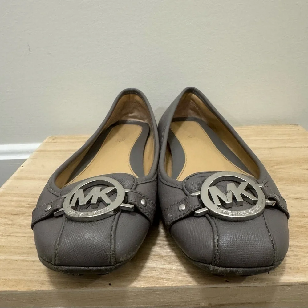 Michael Kors Gray Fulton Leather Driving Flats 7 - Picture 6 of 6